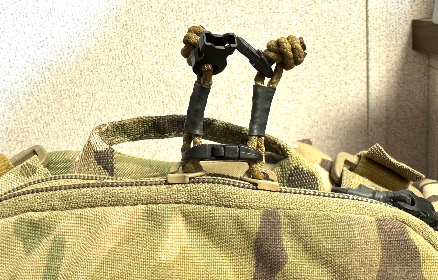 Locking Zipper Pulls